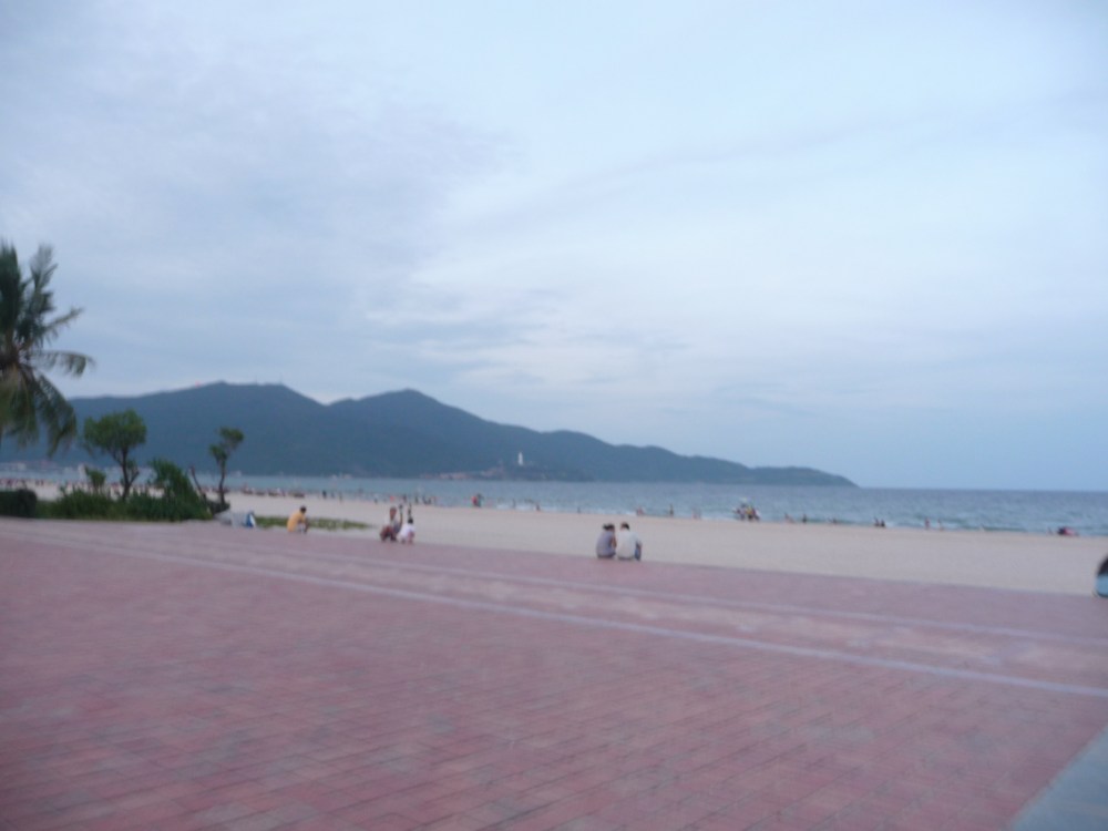 Biển Phạm Văn Đồng