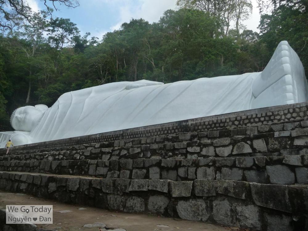 Tượng Phật Nằm Ngang