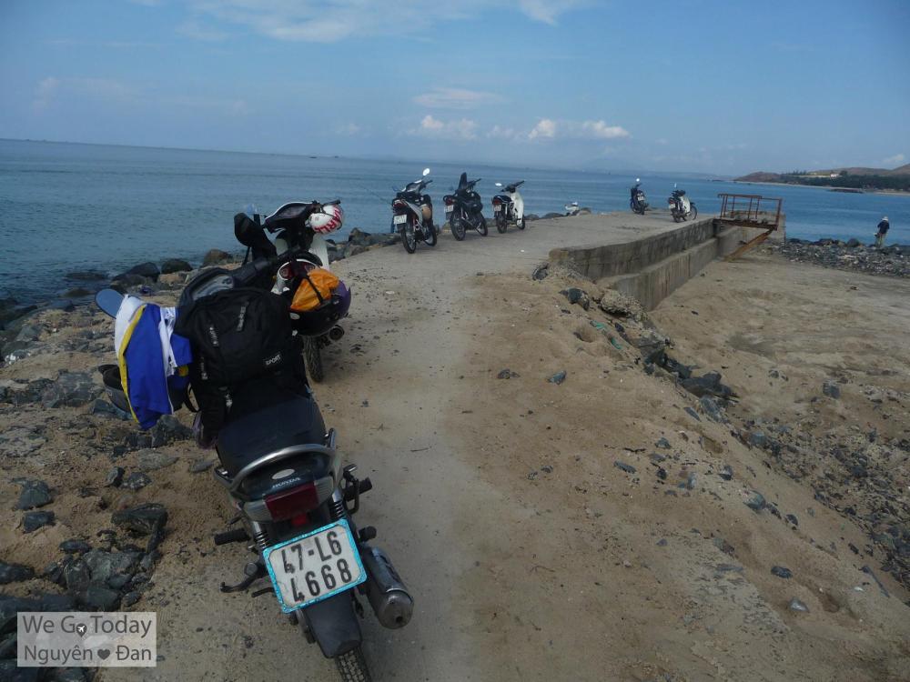 Dọc bờ biển Mũi Né