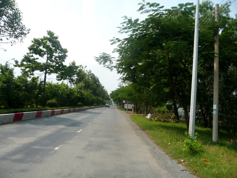 Đường Hoàng Sa, đi từ QL 51 vào Long Sơn