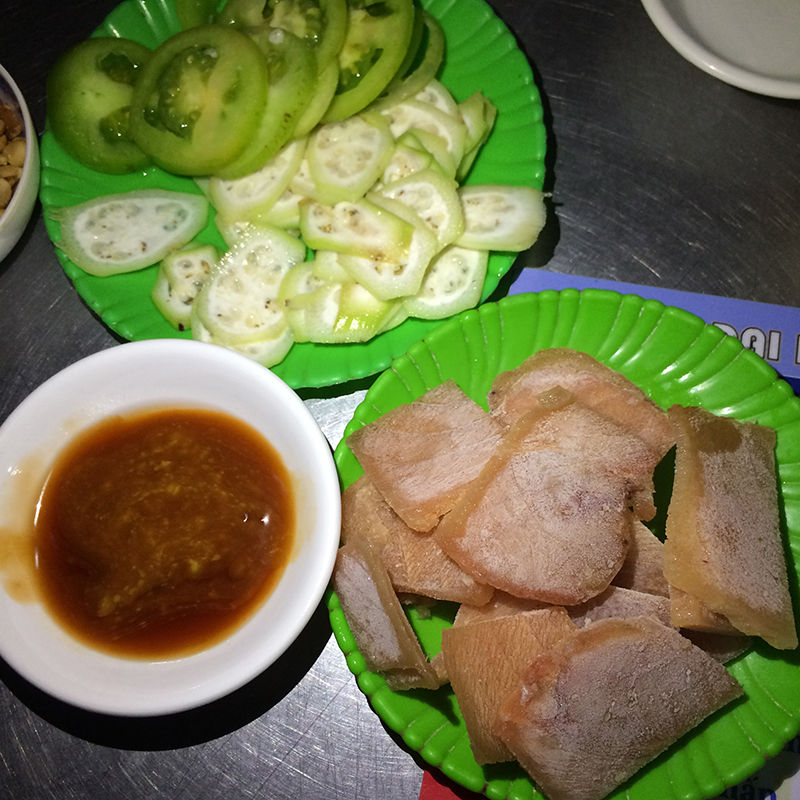 Cá ngừ sống chấm mù tạt - Quán Bà Tám - 293C Lê Duẩn, Tuy Hòa, Phú Yên