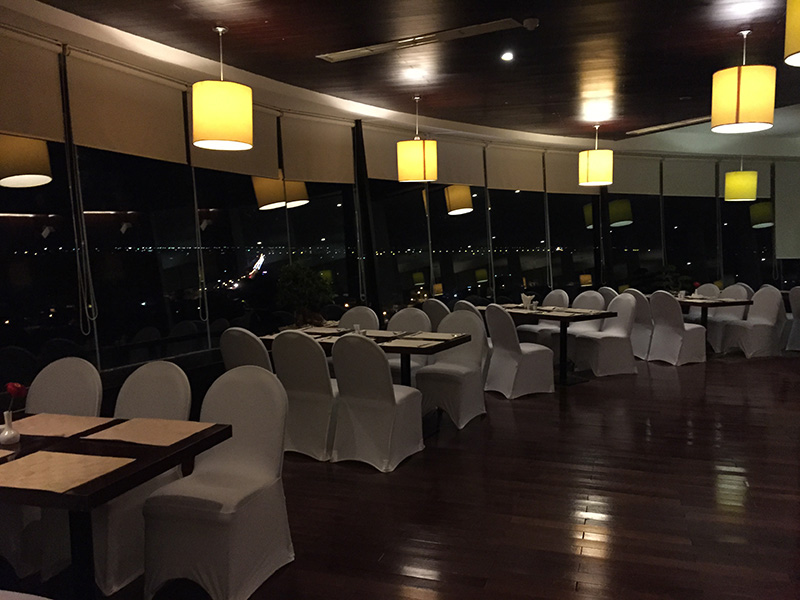 Khách sạn CenDeluxe