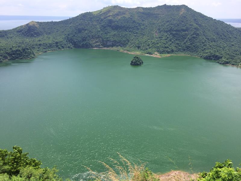 Hồ núi lữa Taal