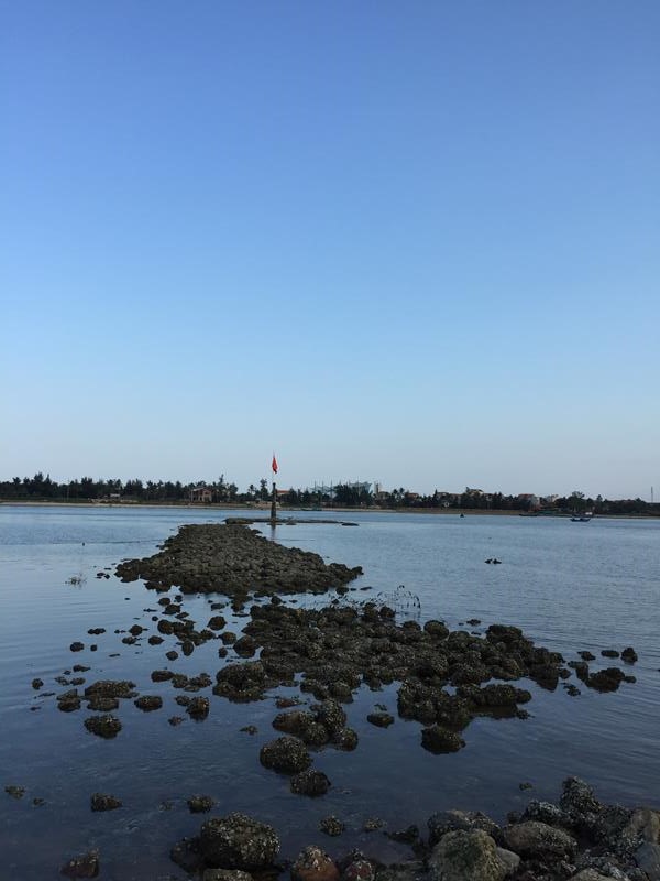 Cột cờ sông Nhật Lệ