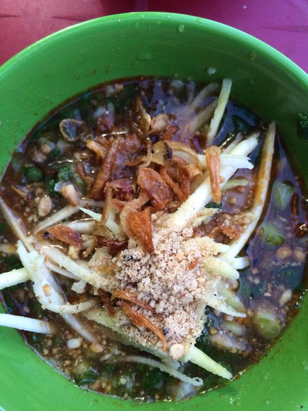 Bánh căn số 01 Nhà Chung - Chén "mắm": 10,00đ/chén