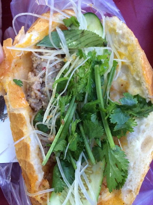 Bánh mì xíu mại - Đà Lạt