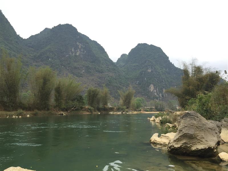 Đường đi đến Thác Bản Giốc