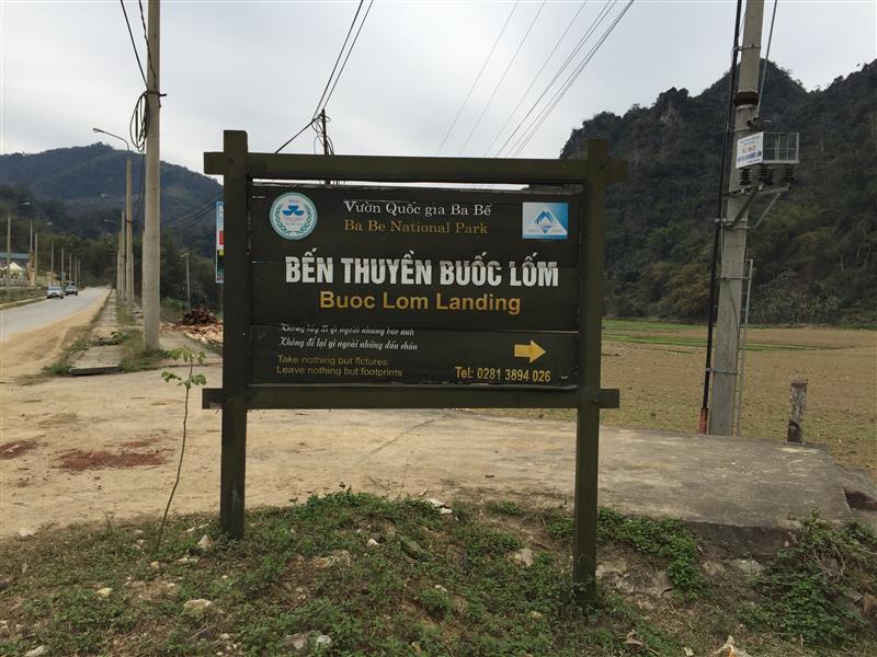 Bến thuyền Buốc Lốm