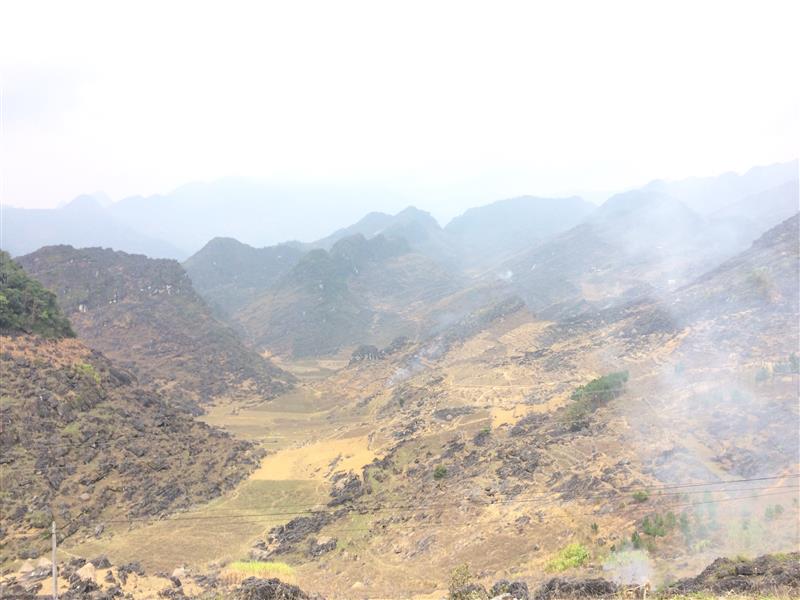 Cảnh trên đường đi Đồng Văn