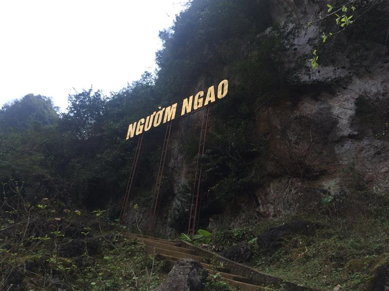 Động Ngườm Ngao