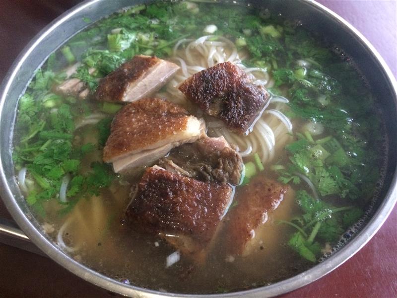 Phở vịt quay gia truyền