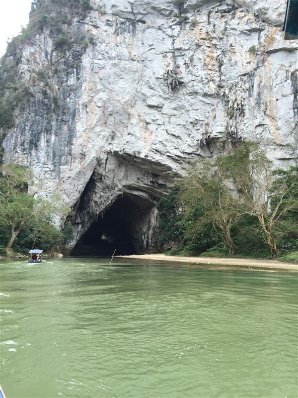 Cửa Động Puông