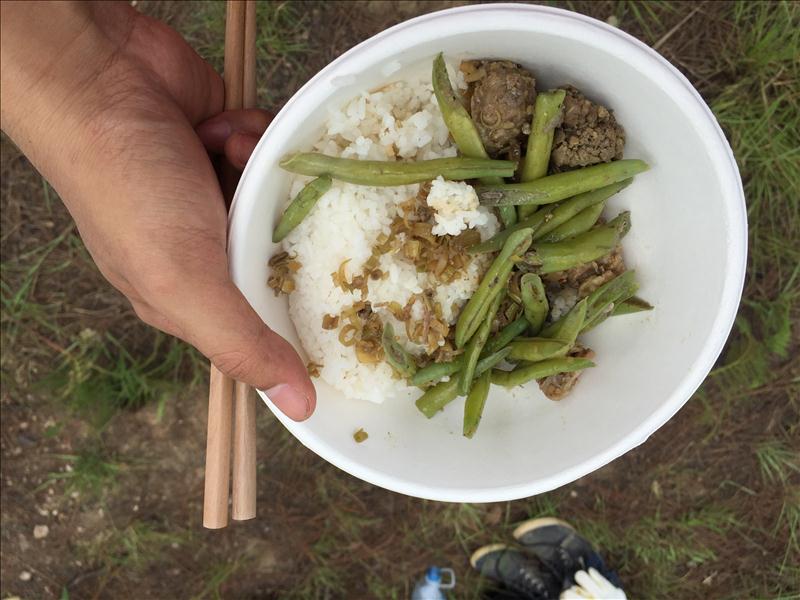 Buổi trưa của nhóm