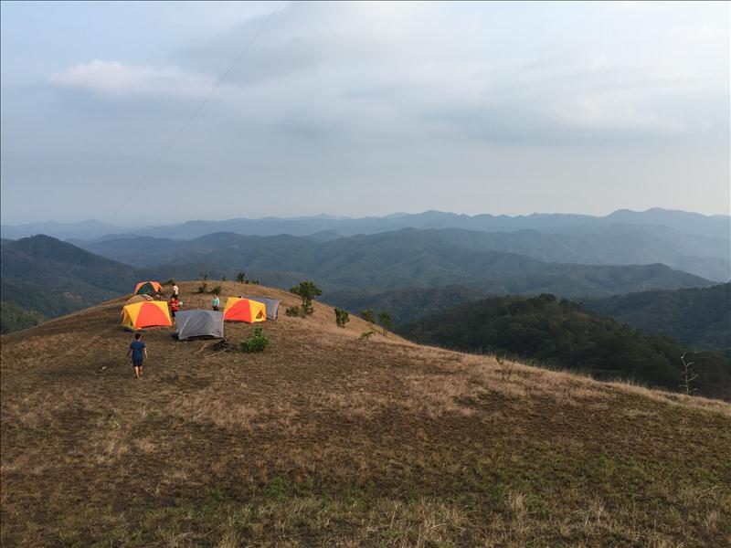 Đồi cao nhất hạ trại