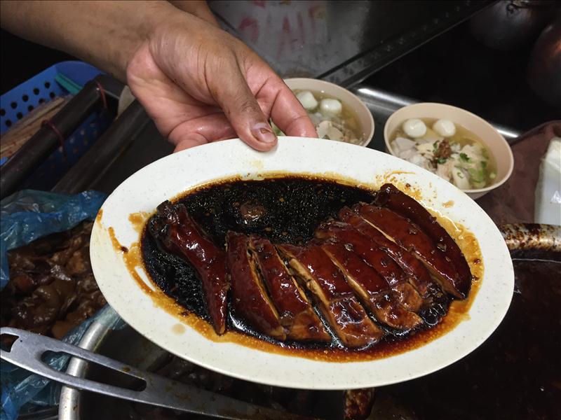 Đùi gà sốt xì dầu ở Penang