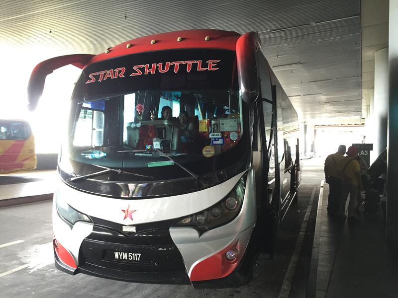 Xe buýt vào thành phố KL