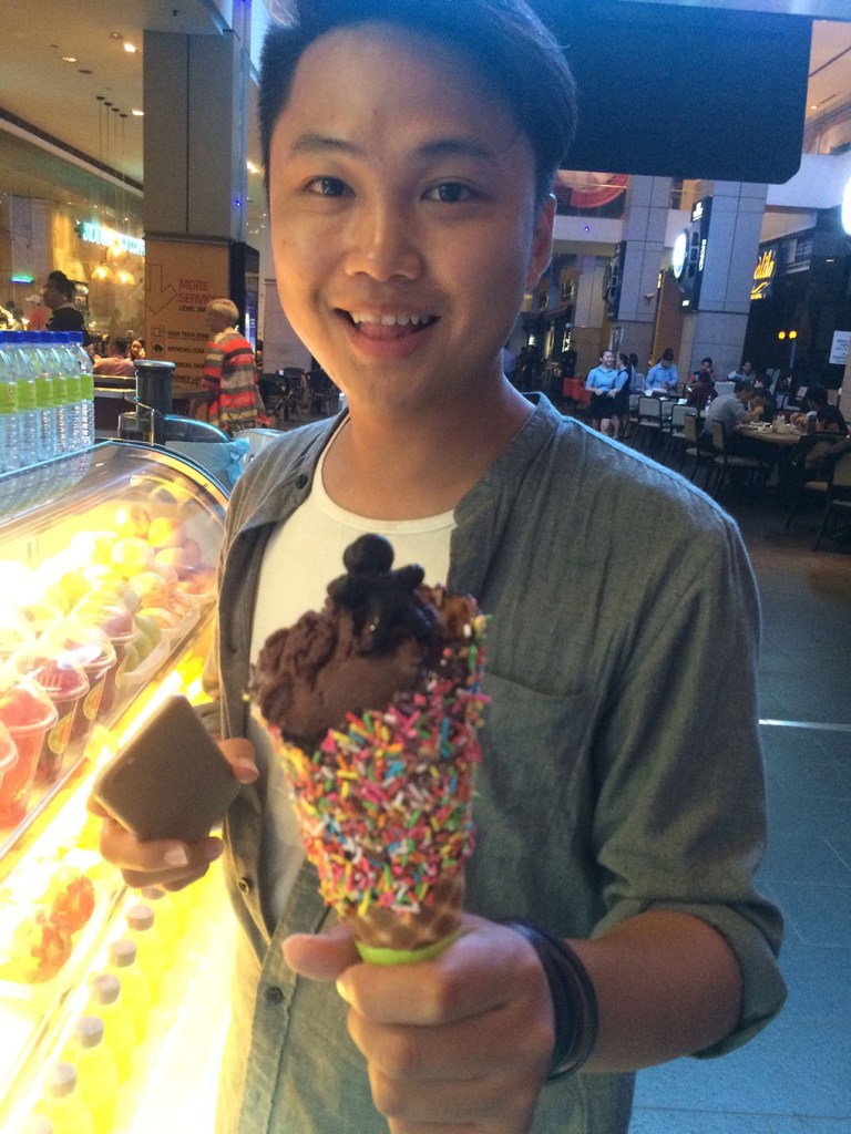 Kem ốc quế chocolate