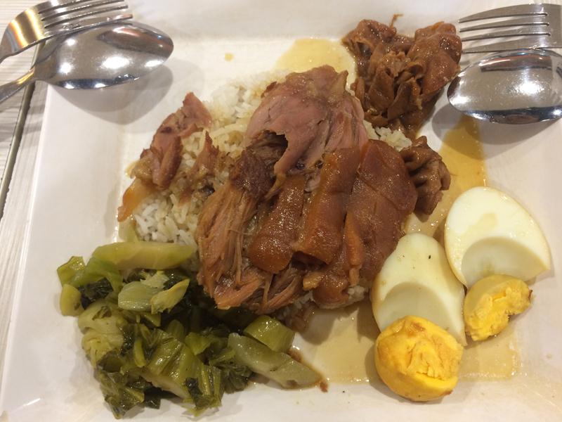 Cơm thịt khó trứng pattaya