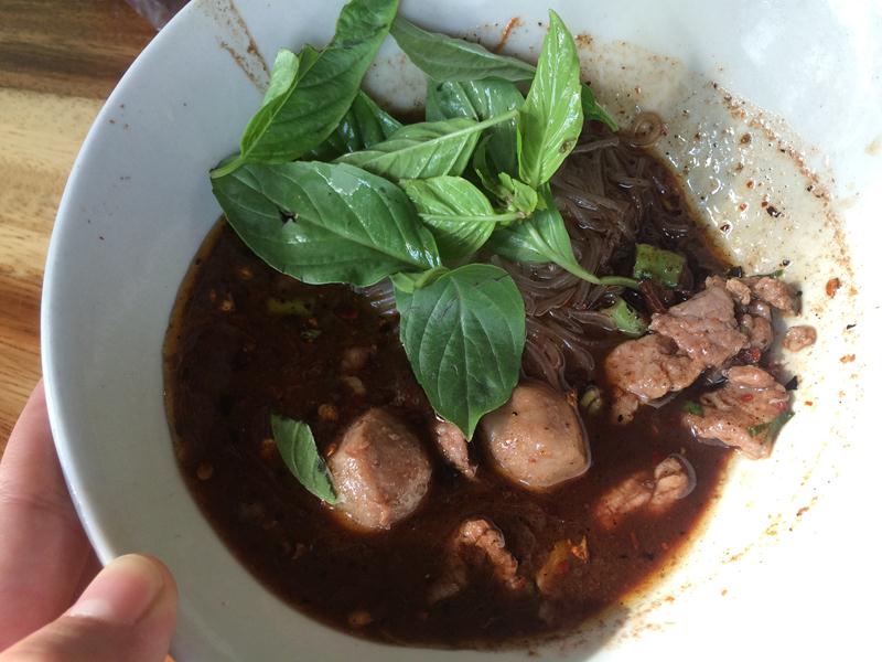 Đồ ăn trên đường tới Underwater World