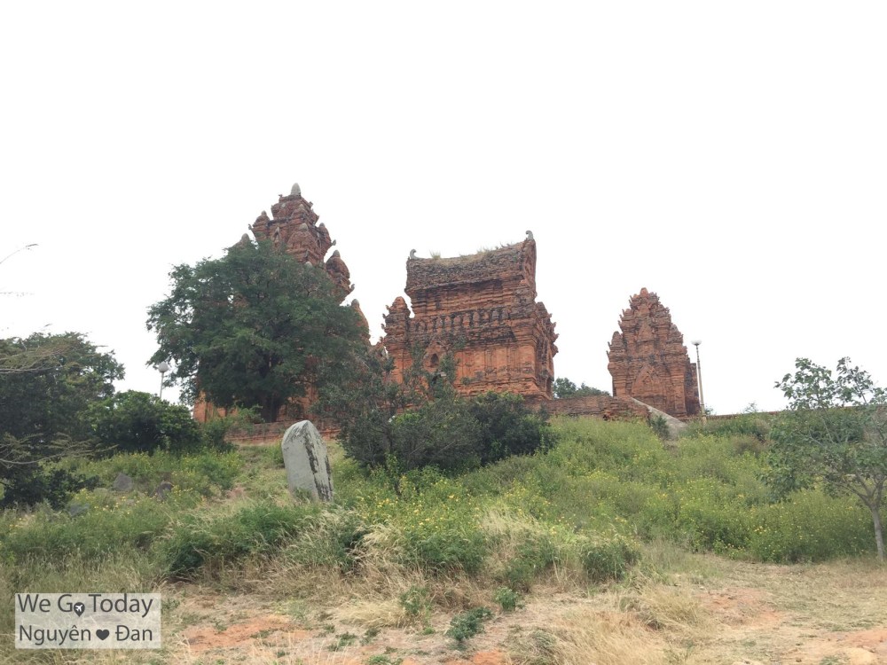Tháp Poklong Giarai