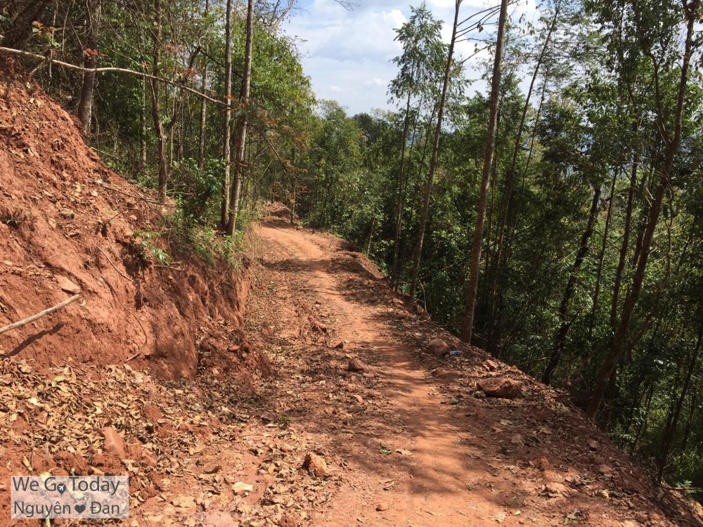 du-lich-tay-bac-hinh-trekking-len-mui-cuc-tay