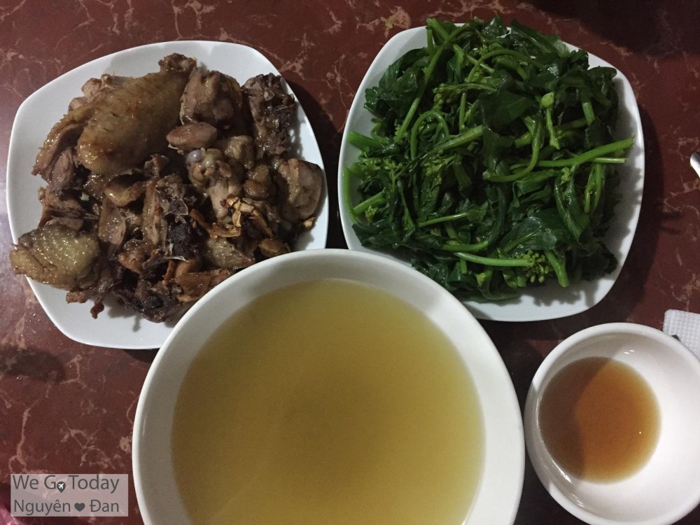 du-lich-tay-bac-hinh-com-toi-o-tu-le