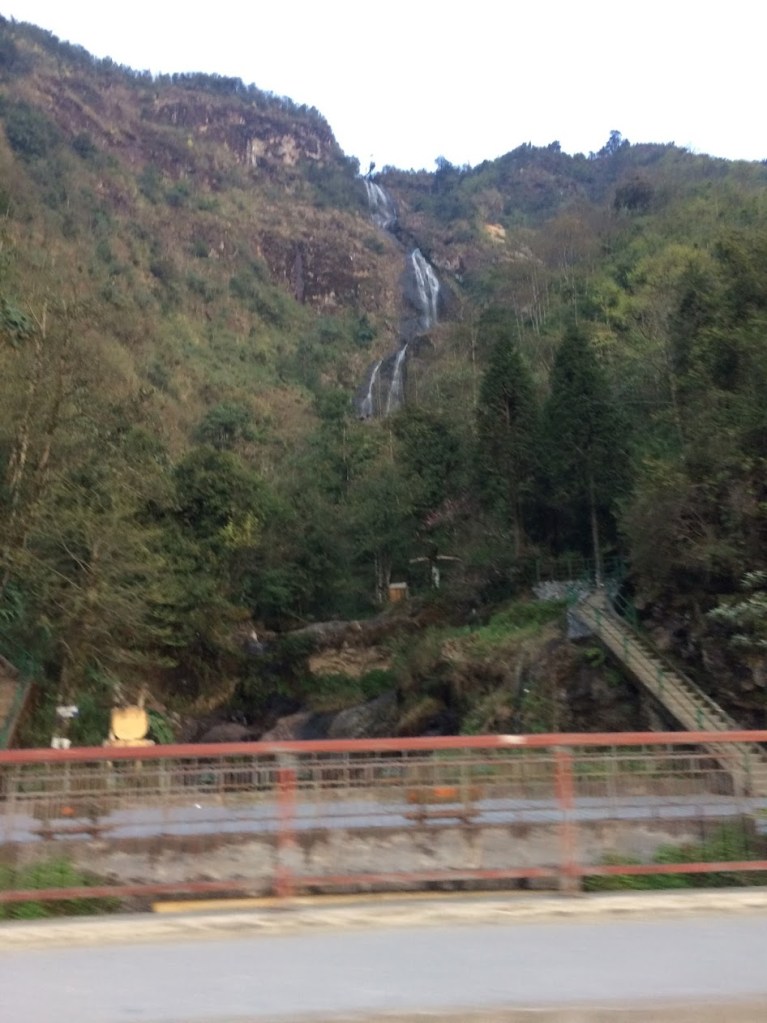 du-lich-tay-bac-hinh-thac-bac