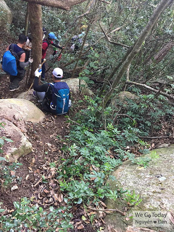 Đường xuống núi