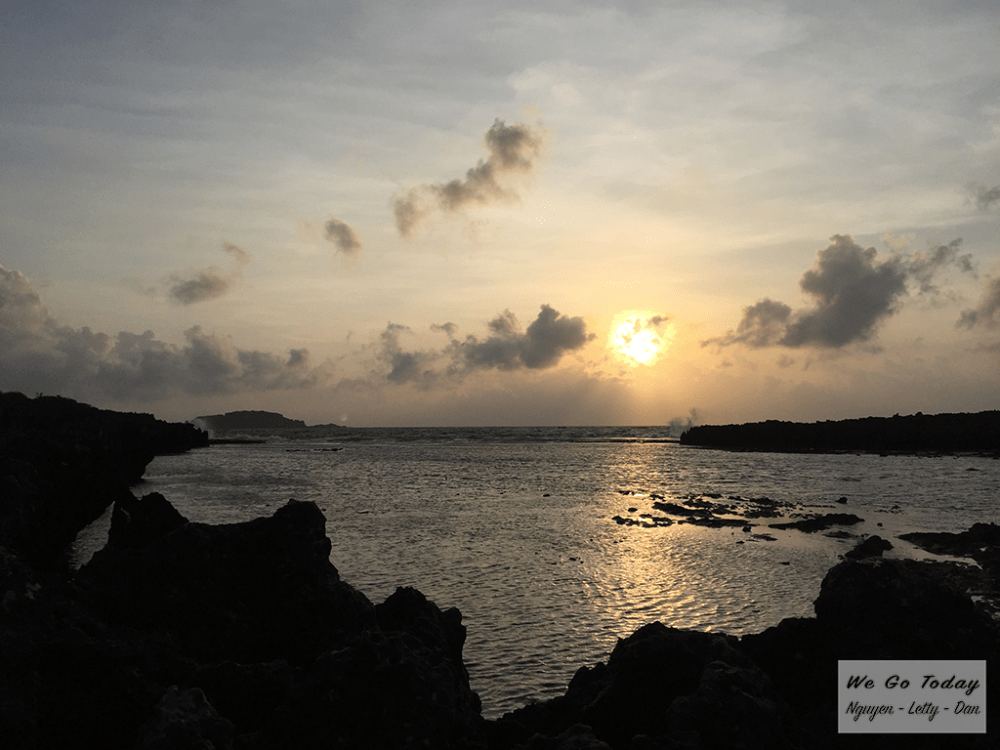 Bình minh Hòn Đỏ