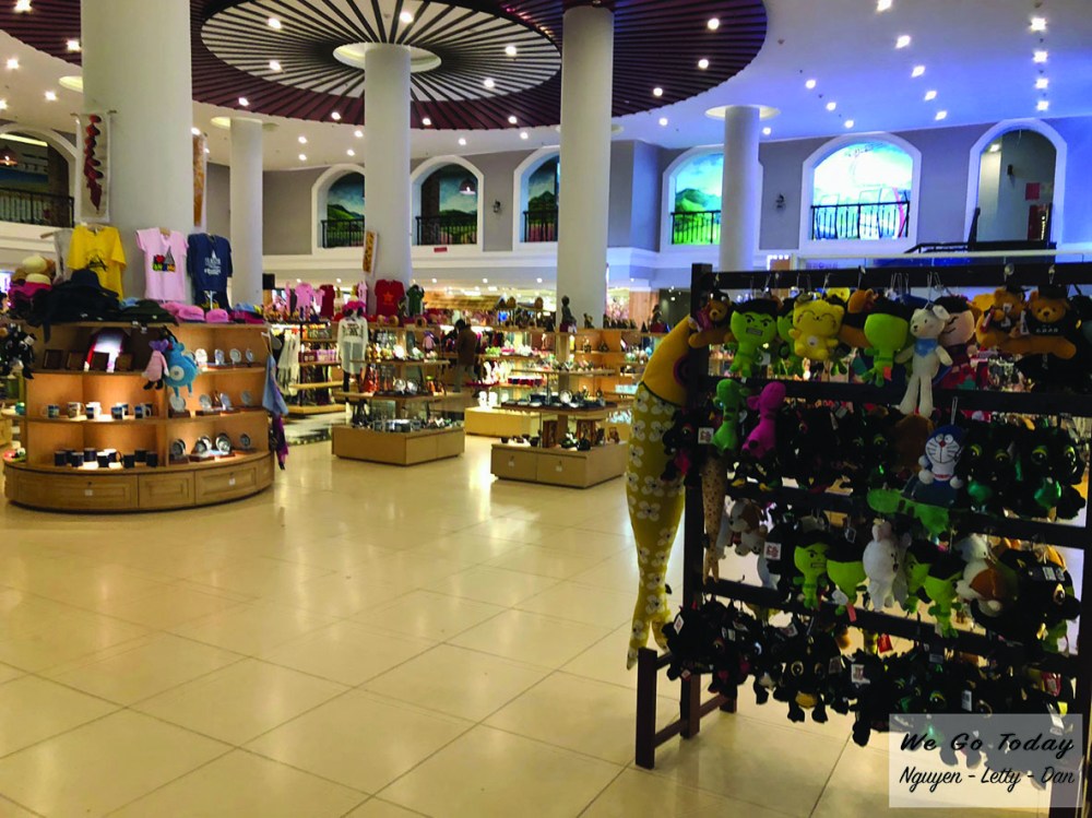 Hình các shop bán hàng trên đỉnh Fansipan - Trekking Fansipan 