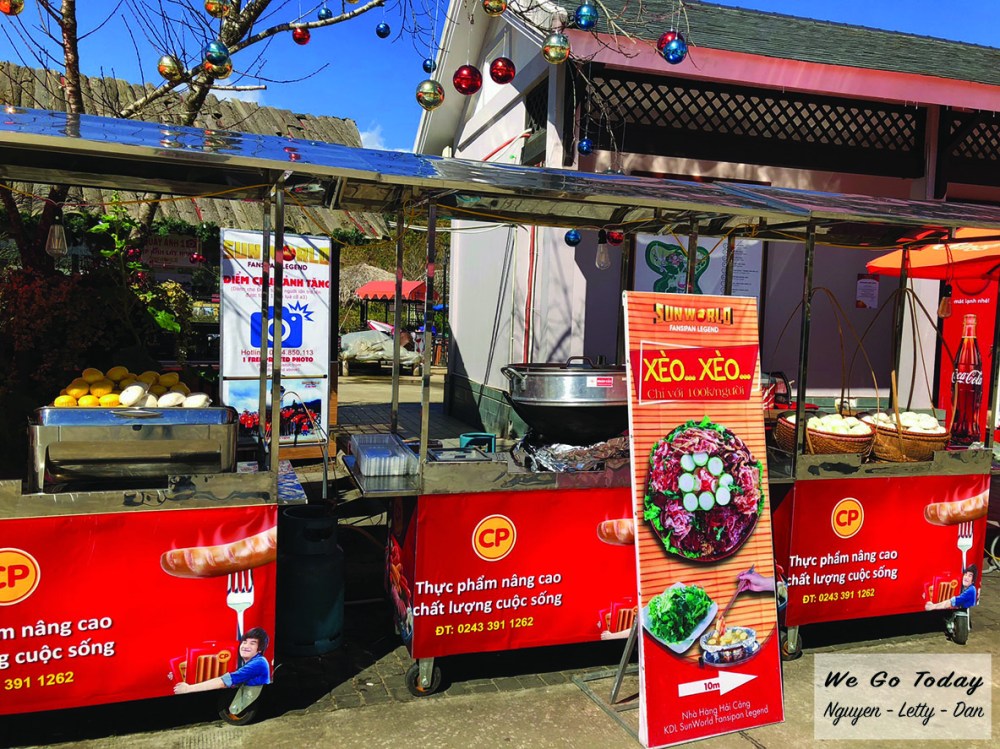 Quầy ăn uống ở trạm Hoàng Liên Sơn