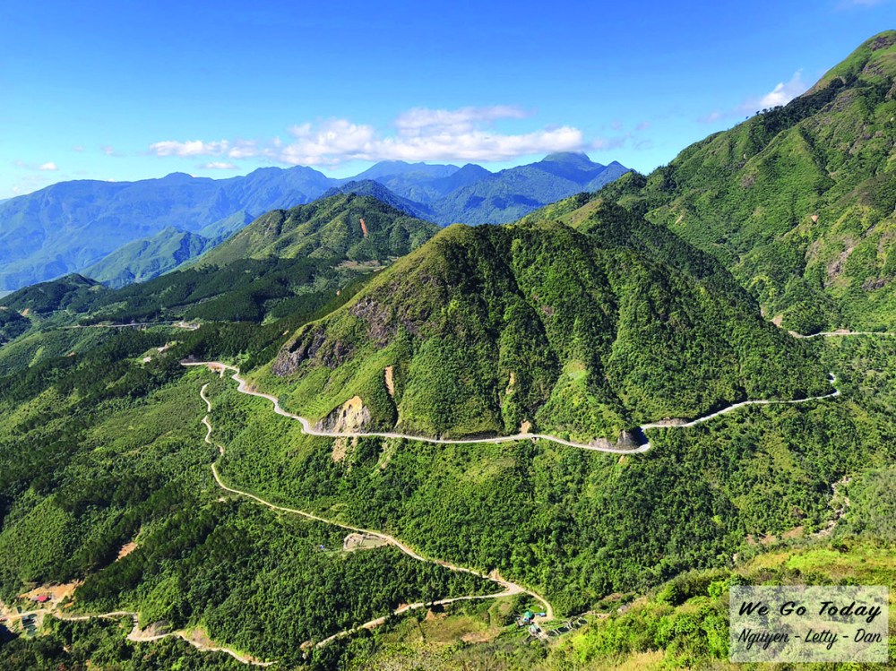 View từ đỉnh đèo Ô Quy Hồ