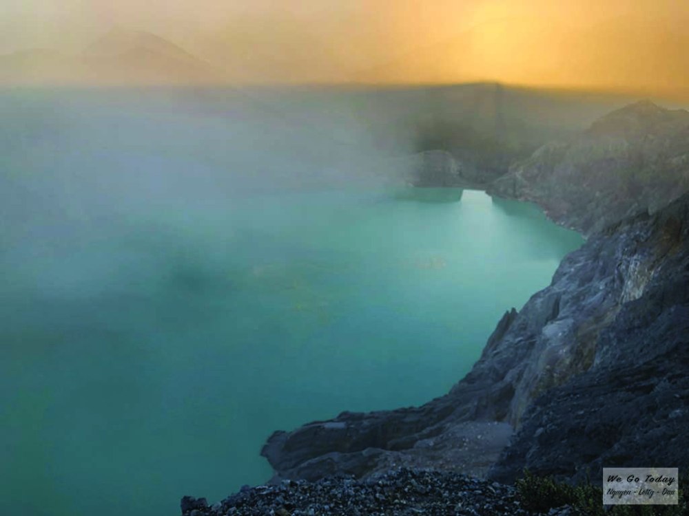 du lịch hồ acid ijen