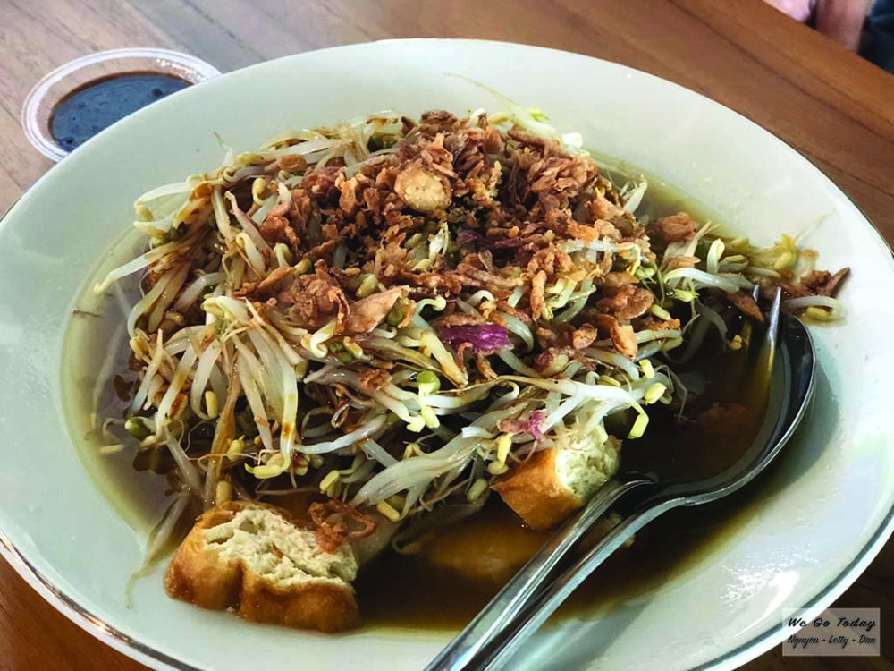 Lontong balap ở sân bay - 35Rp