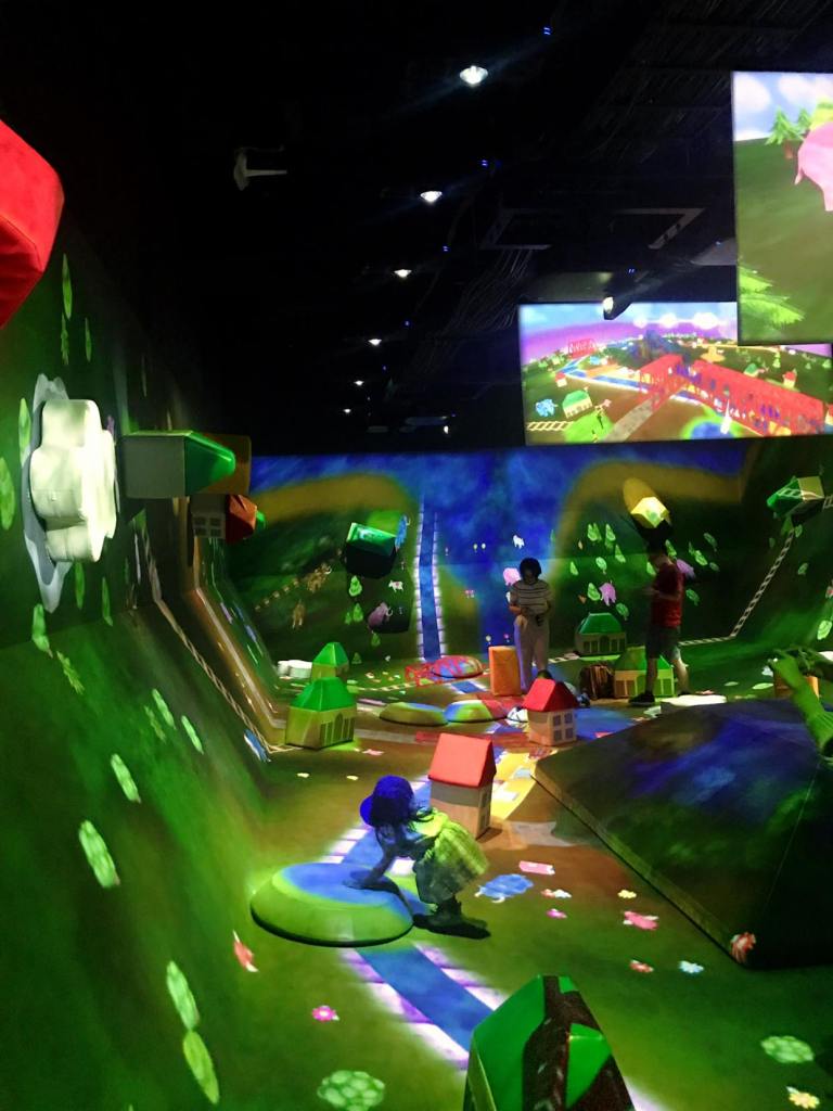 Tầng 2 của Teamlab Borderless