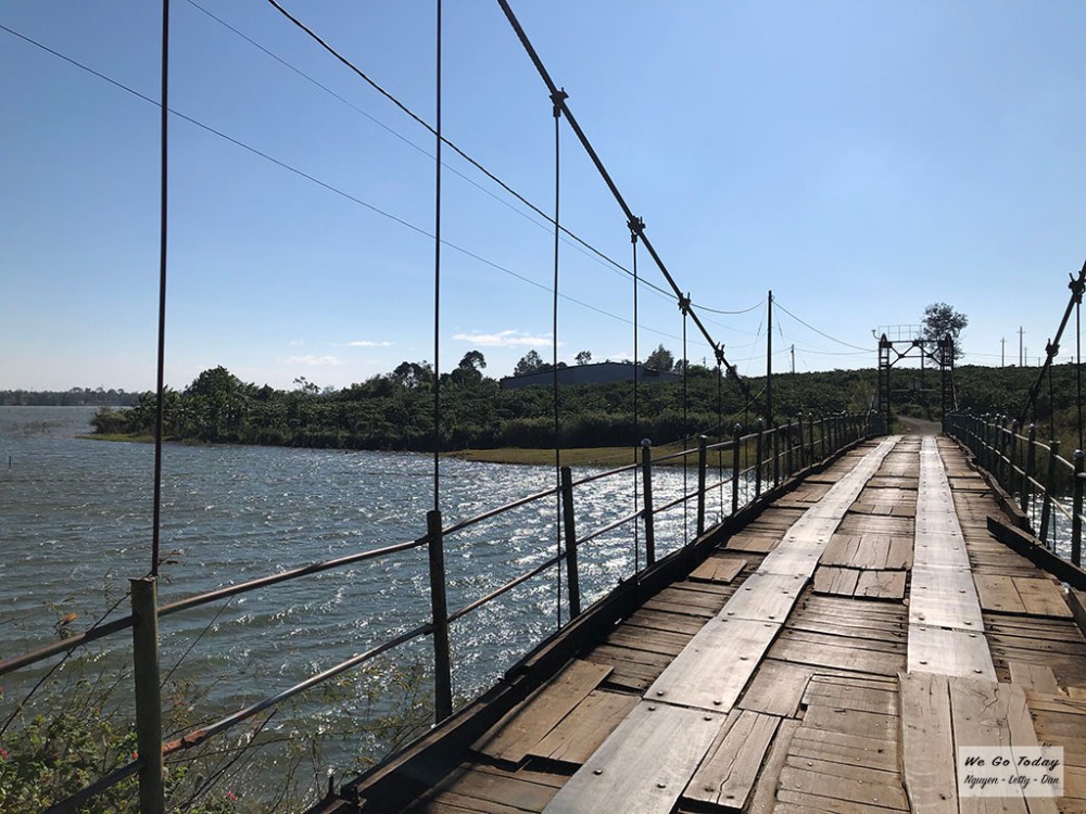 Đường đến Biển Hồ Chè