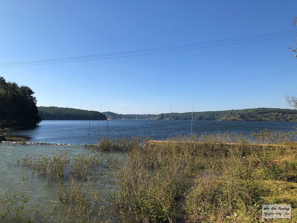 Đường đến Biển Hồ Chè