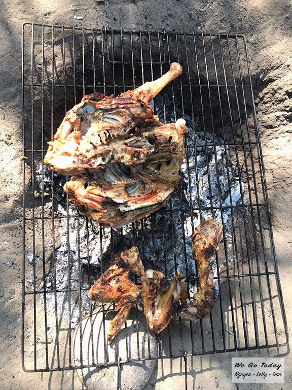 Gà nướng muối