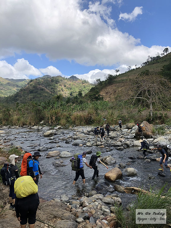 Sưới đá dọc đường trekking Tà Giang