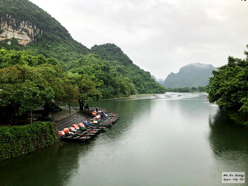 Bến thuyền Tràng An